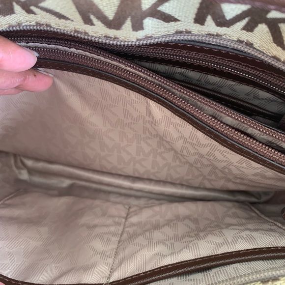 Michae Kors medium canvas tote bag - Picture 7 of 15